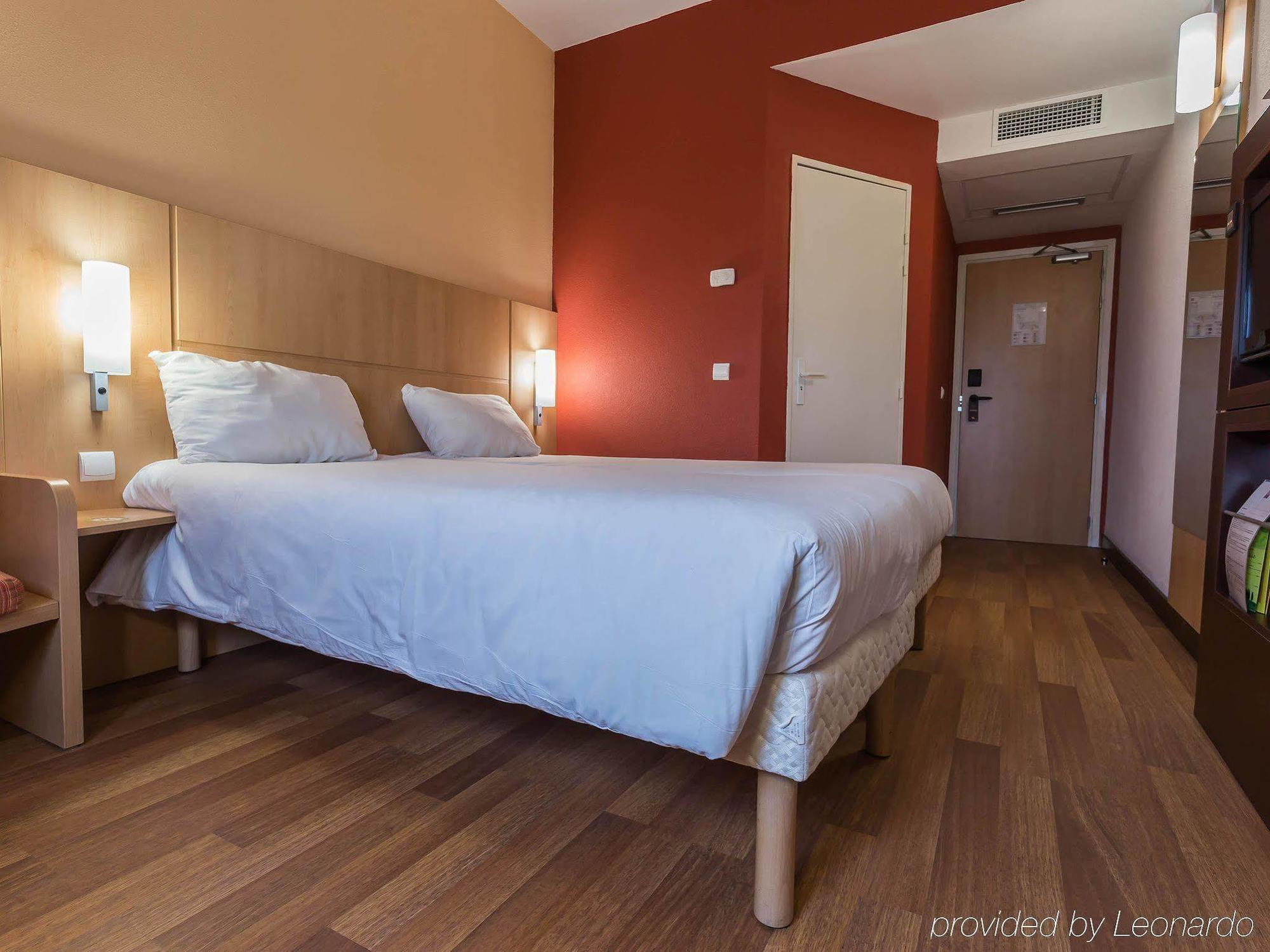 Ibis Oran Les Falaises Buitenkant foto