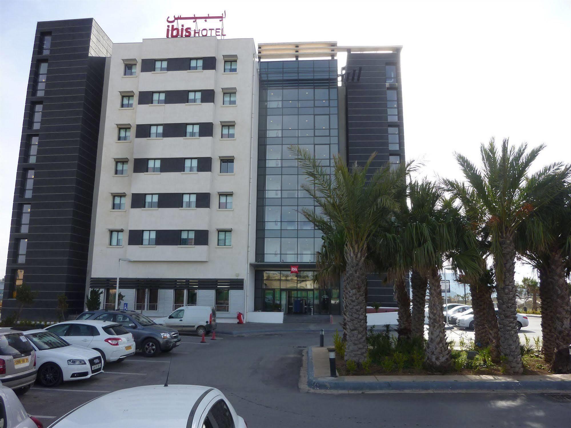Ibis Oran Les Falaises Buitenkant foto