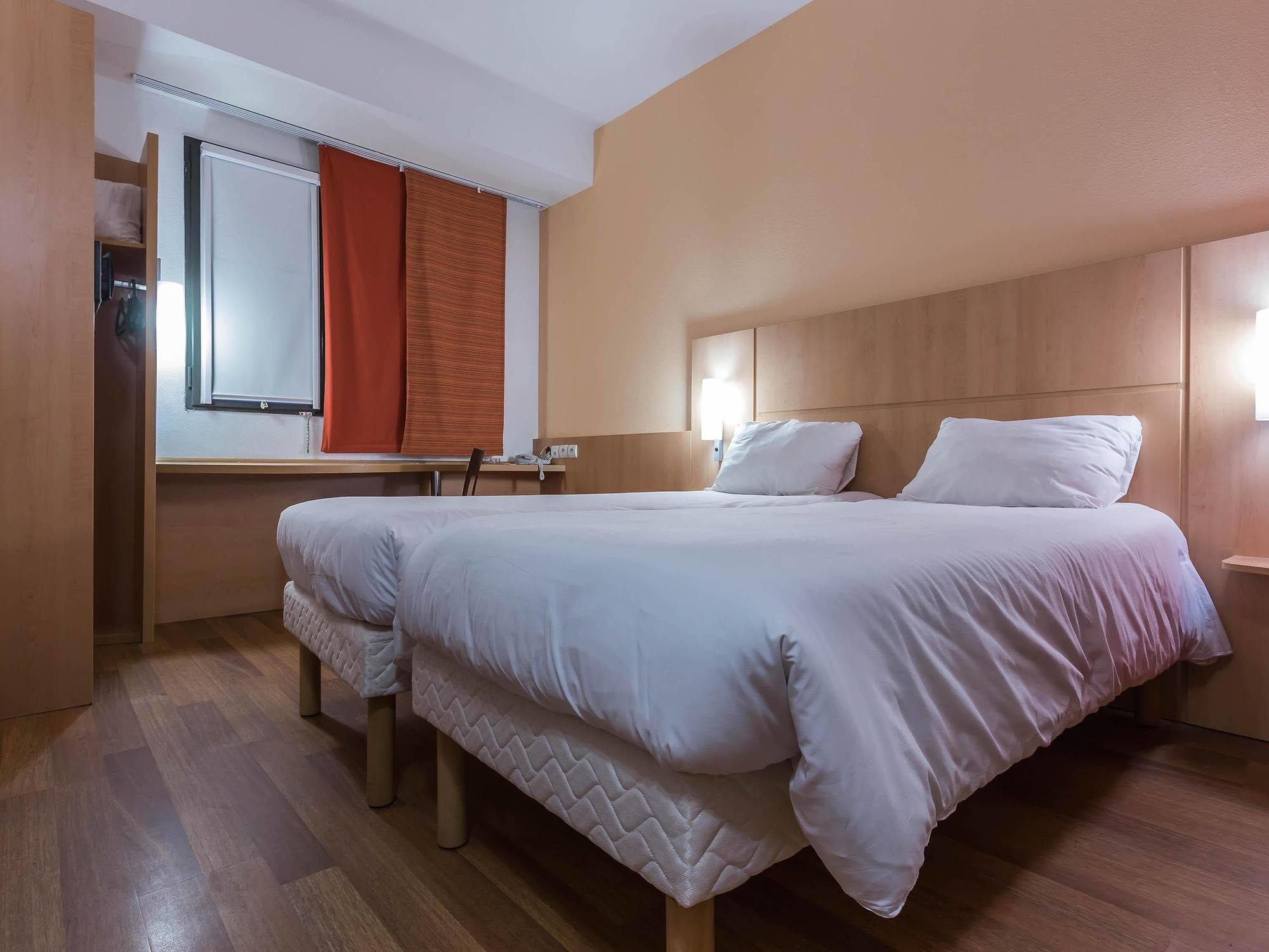Ibis Oran Les Falaises Buitenkant foto